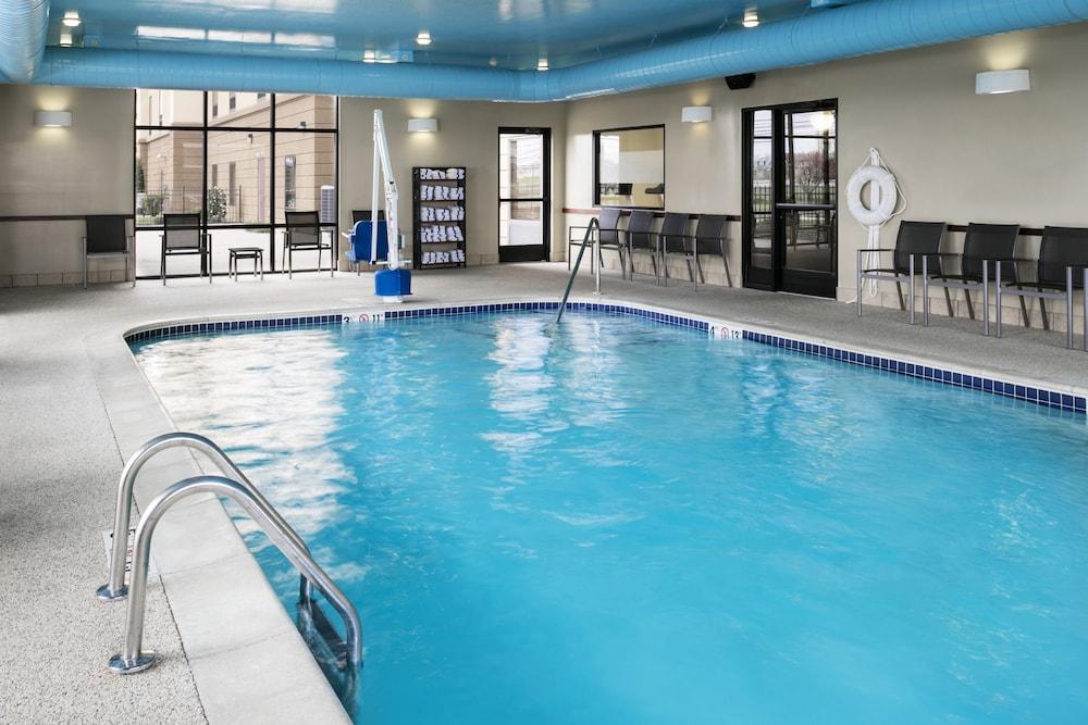 Hampton Inn & Suites Toledo-Perrysburg Rossford Екстер'єр фото