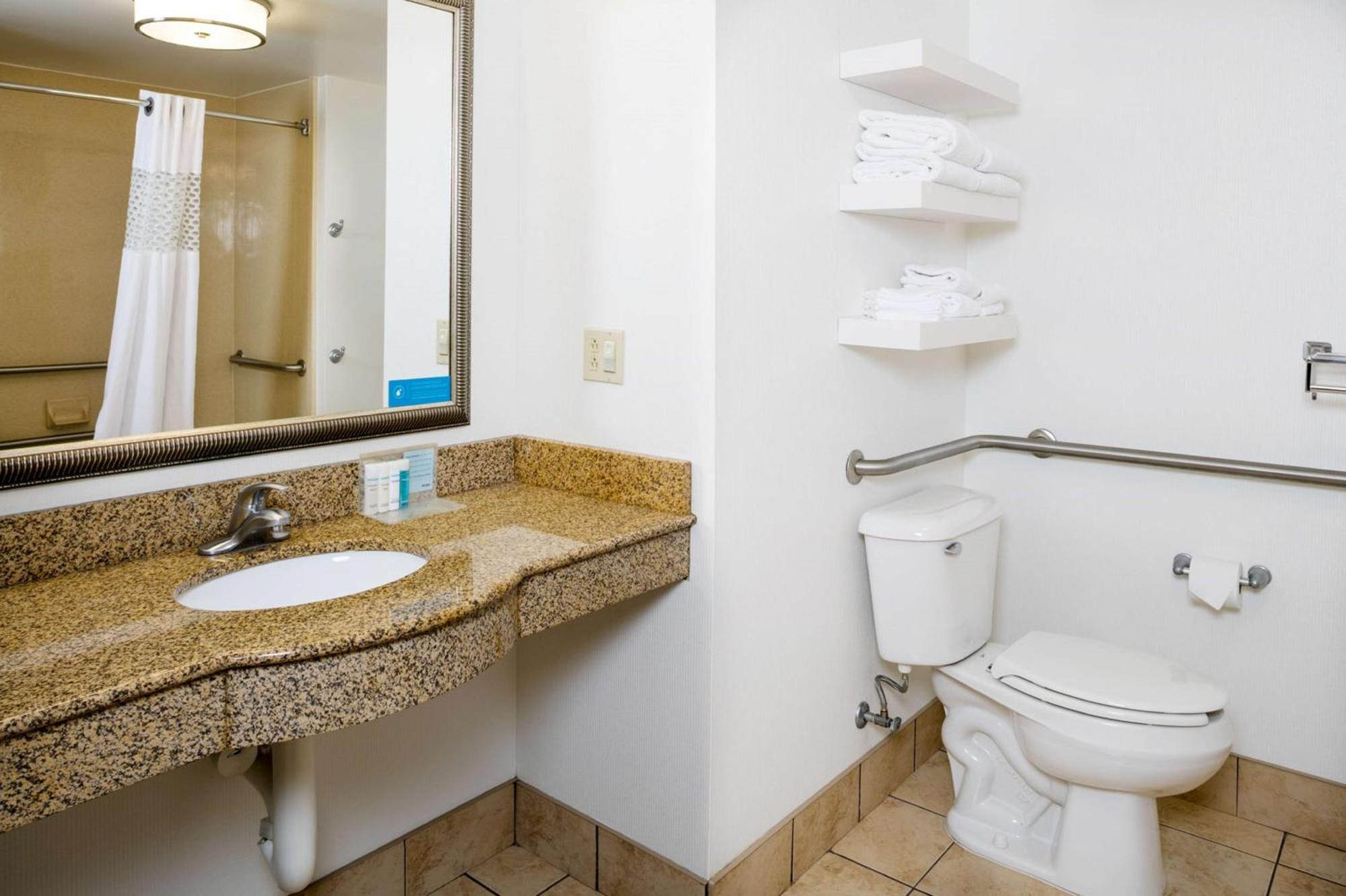 Hampton Inn & Suites Toledo-Perrysburg Rossford Екстер'єр фото