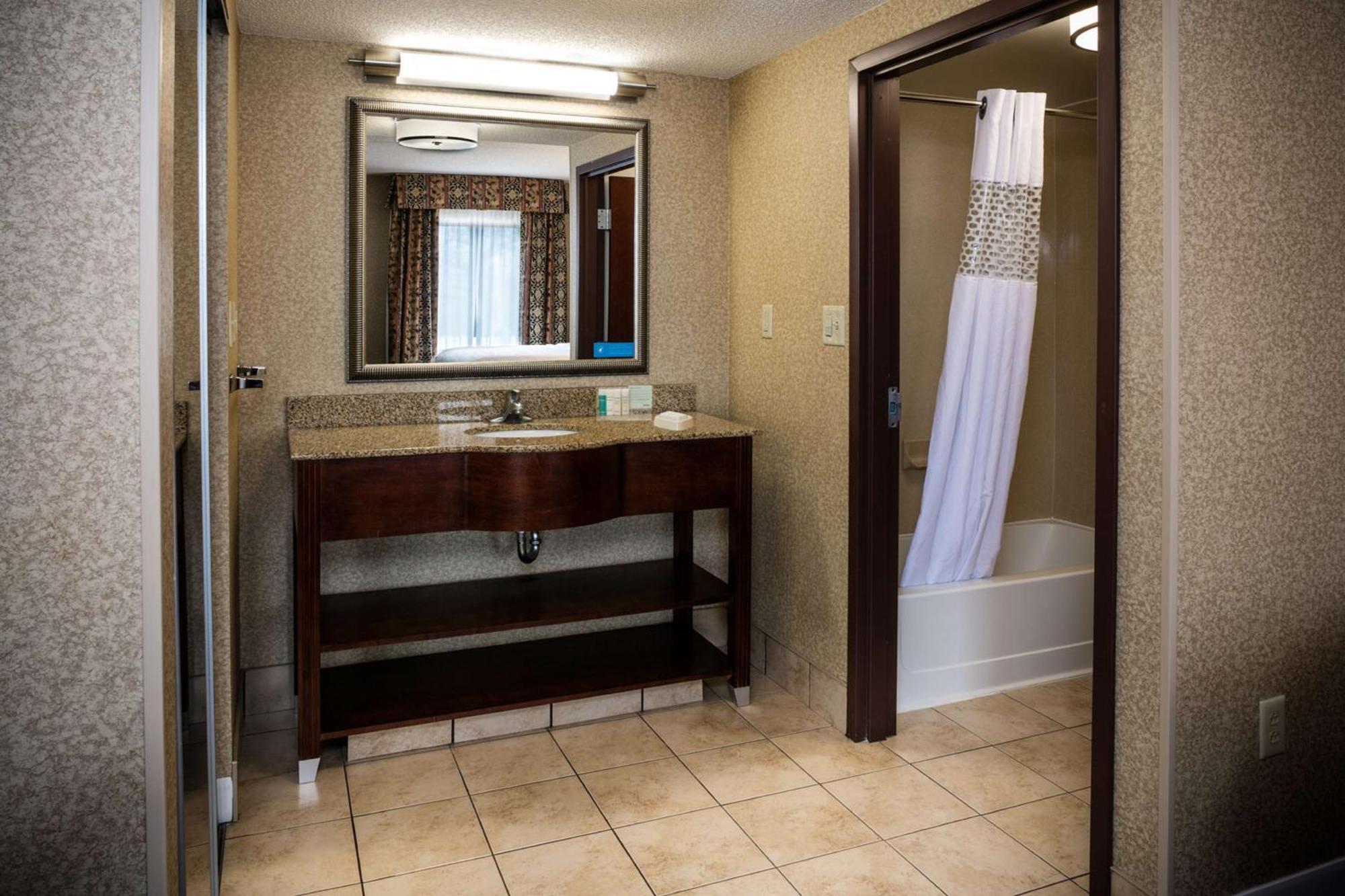 Hampton Inn & Suites Toledo-Perrysburg Rossford Екстер'єр фото